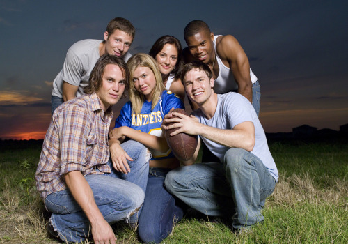 Friday Night Lights: The Ultimate Guide to Family-Friendly Entertainment